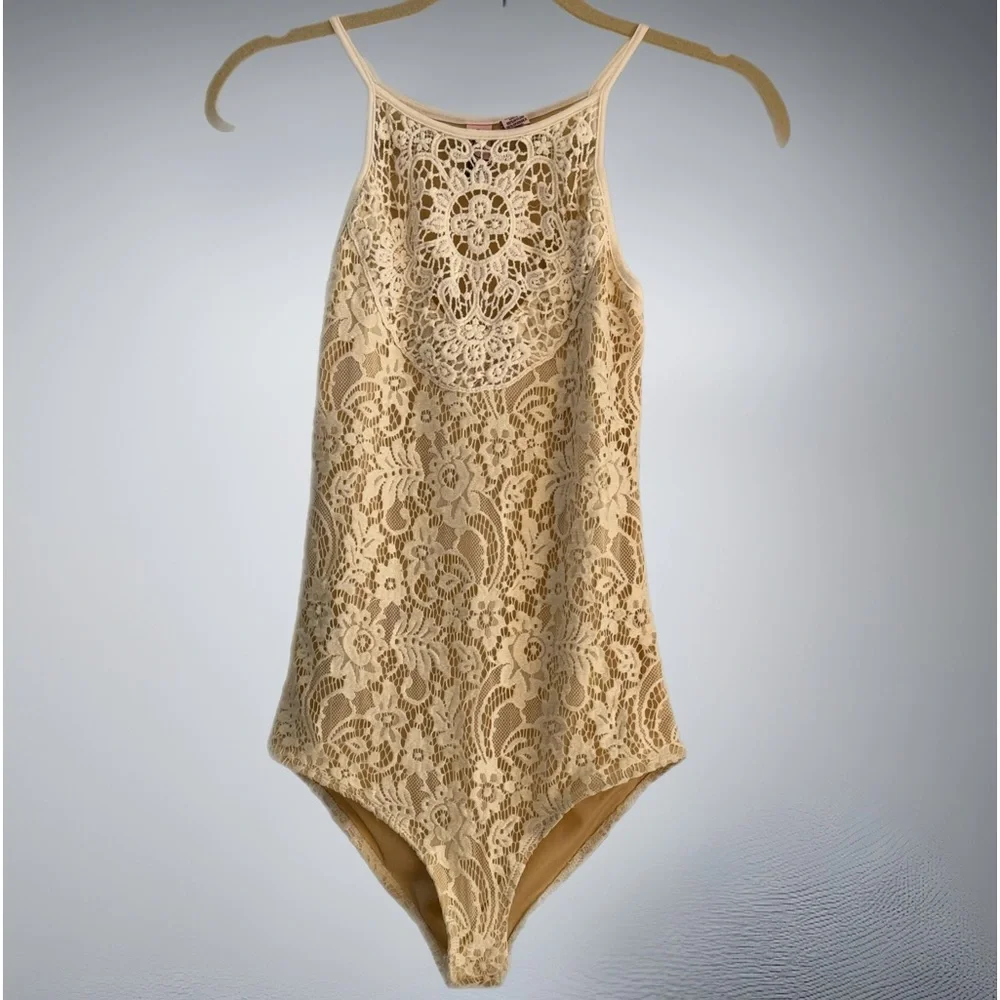 Lace Bodysuit with button opening - size XS - Picture 1 of 12